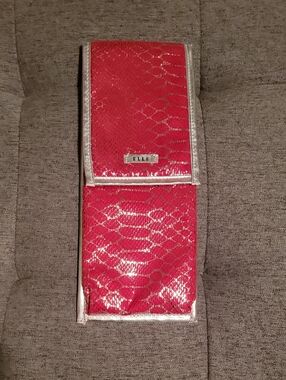 ELLE Heat Resistant Red Faux-Snakeskin On The Go Case For Styling Tools